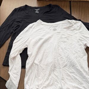 2 Women's Long Sleeve Tops - Black and White